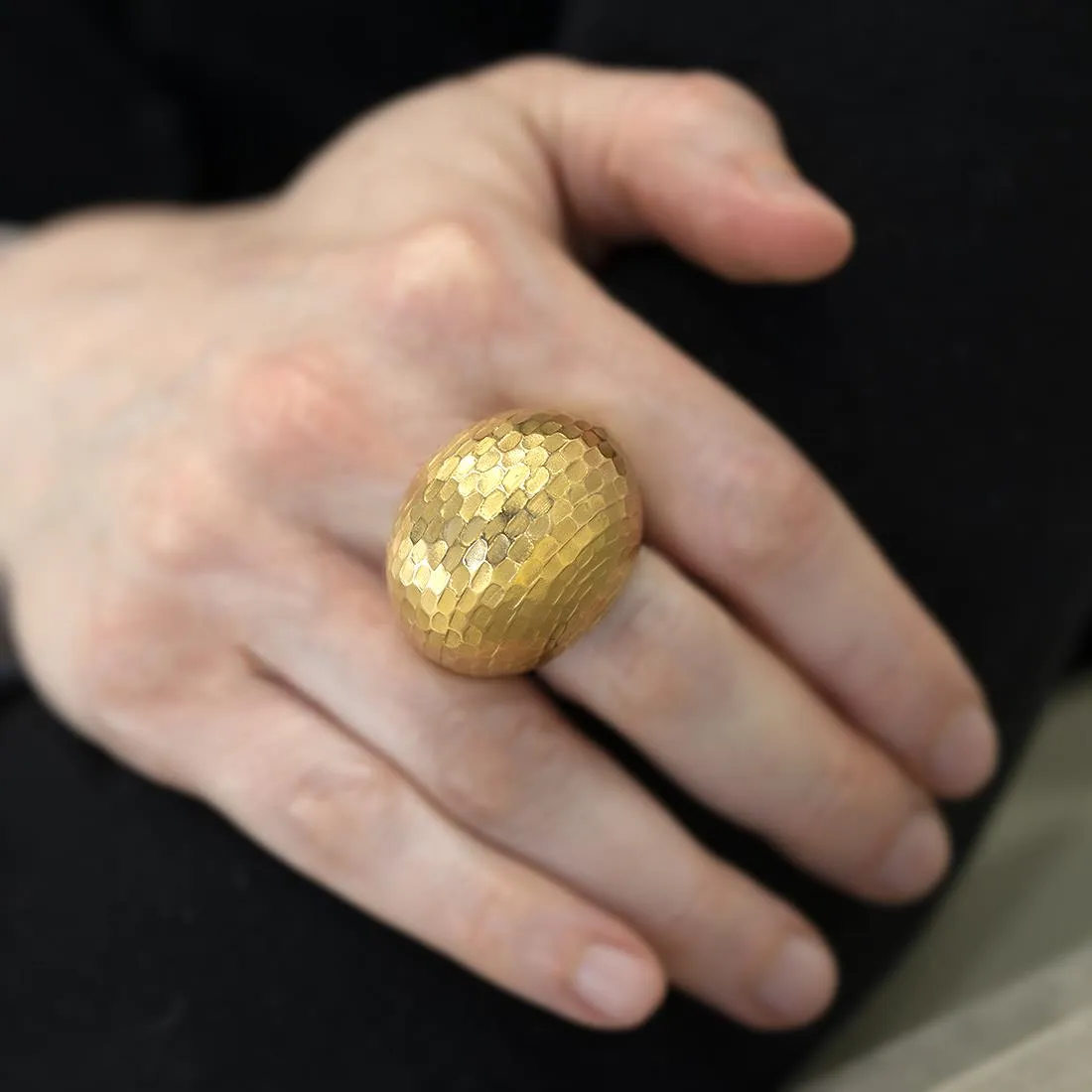 Anello in oro giallo matt e lucido