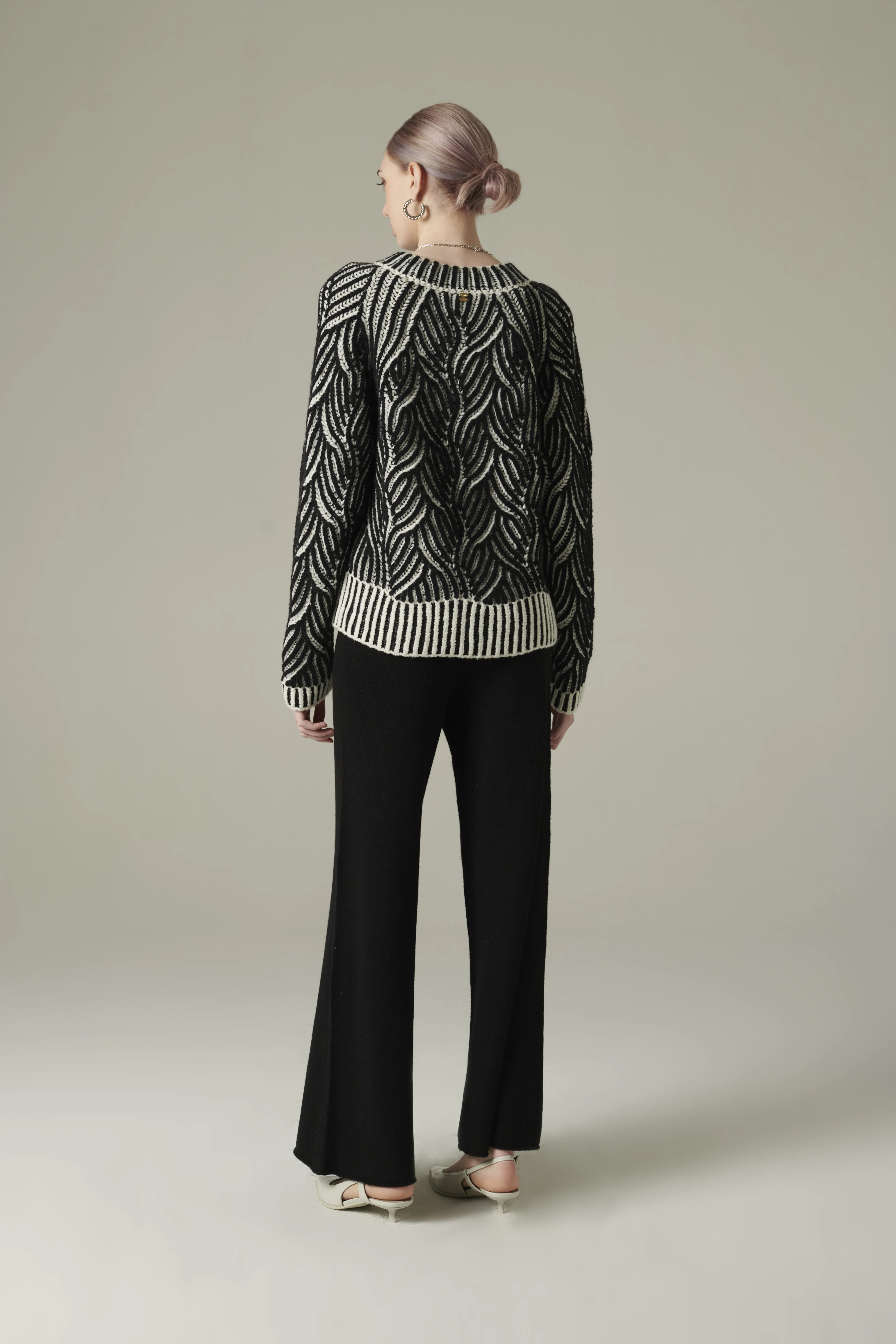  CARDIGAN CON MOTIVI ASTRATTI