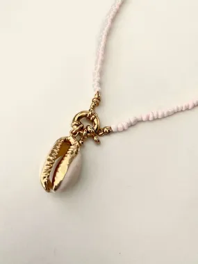 Collana con conchiglia
