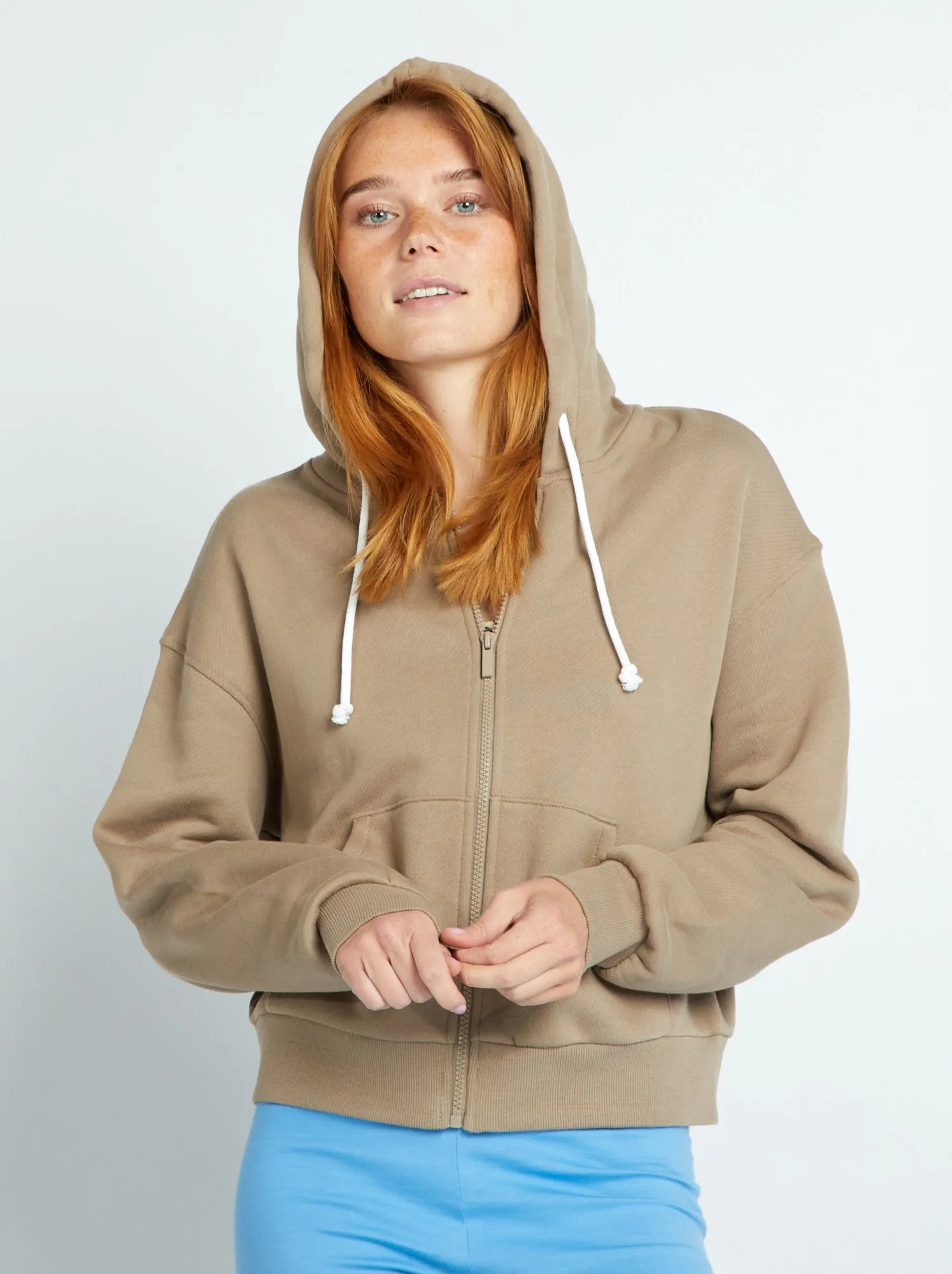 Felpa con zip e maniche lunghe - BEIGE