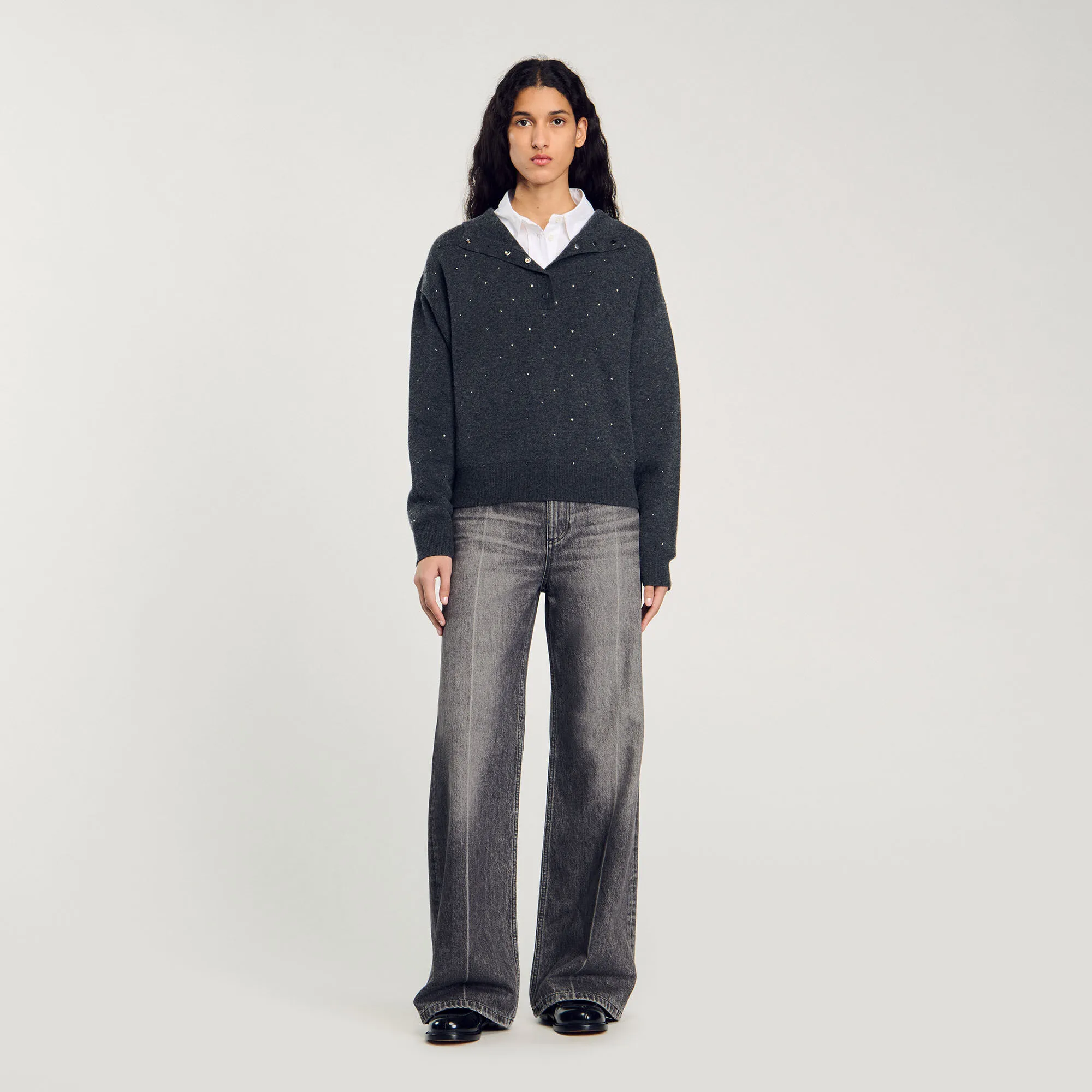 Maglione con cappuccio glitterato