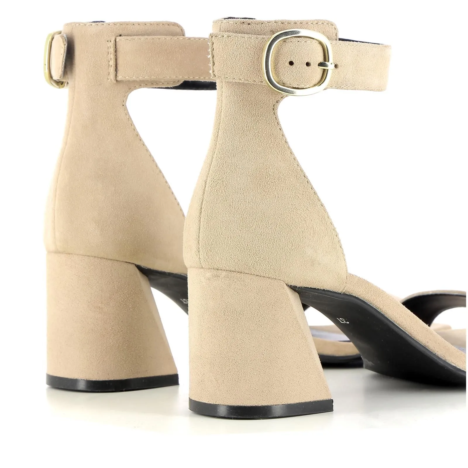 Sandali beige in pelle con tacco e cinturino