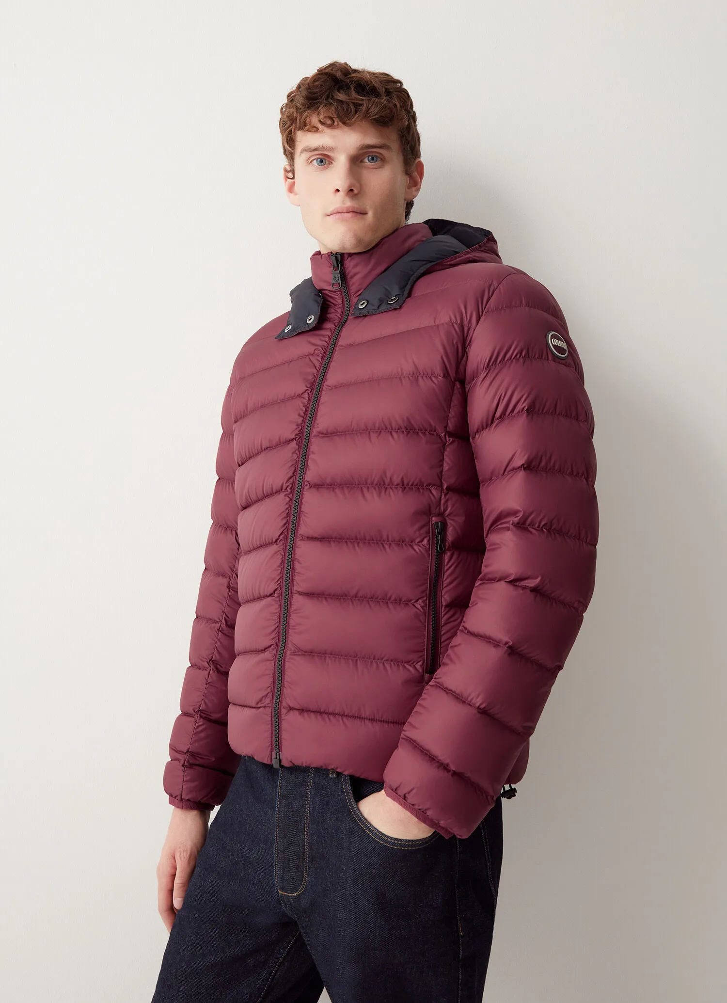 Sporty down jacket with detachable hood