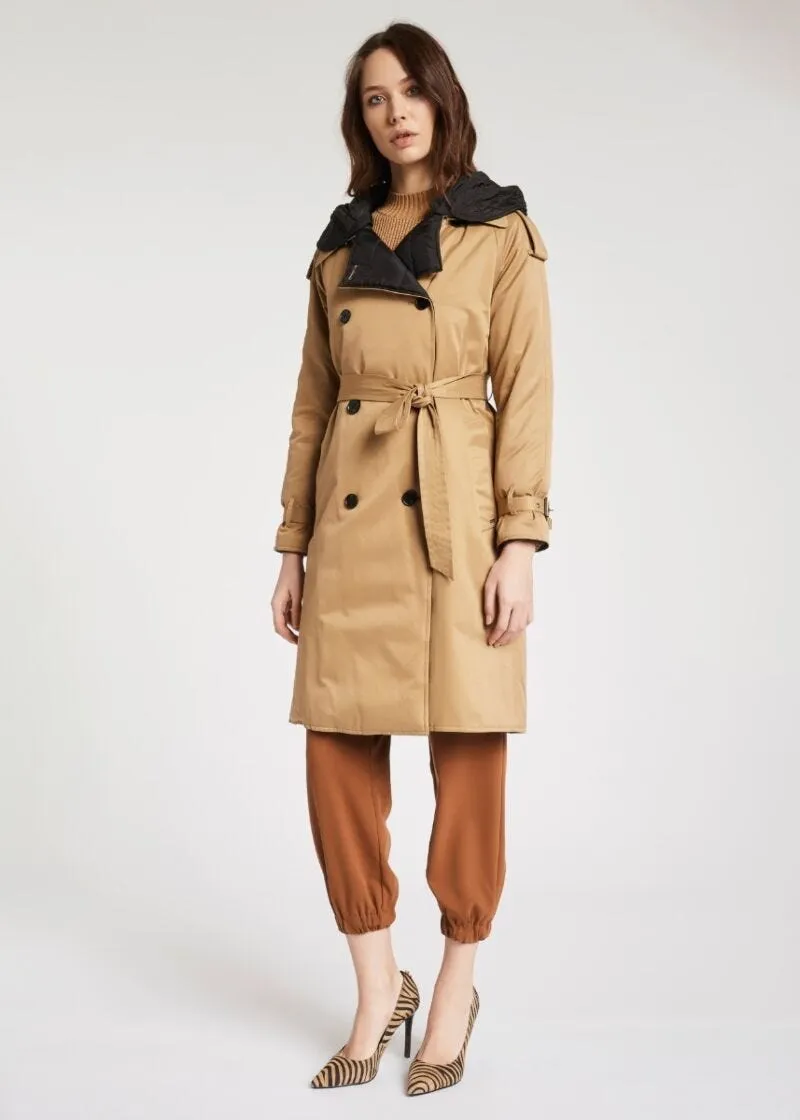 Trench con cappuccio