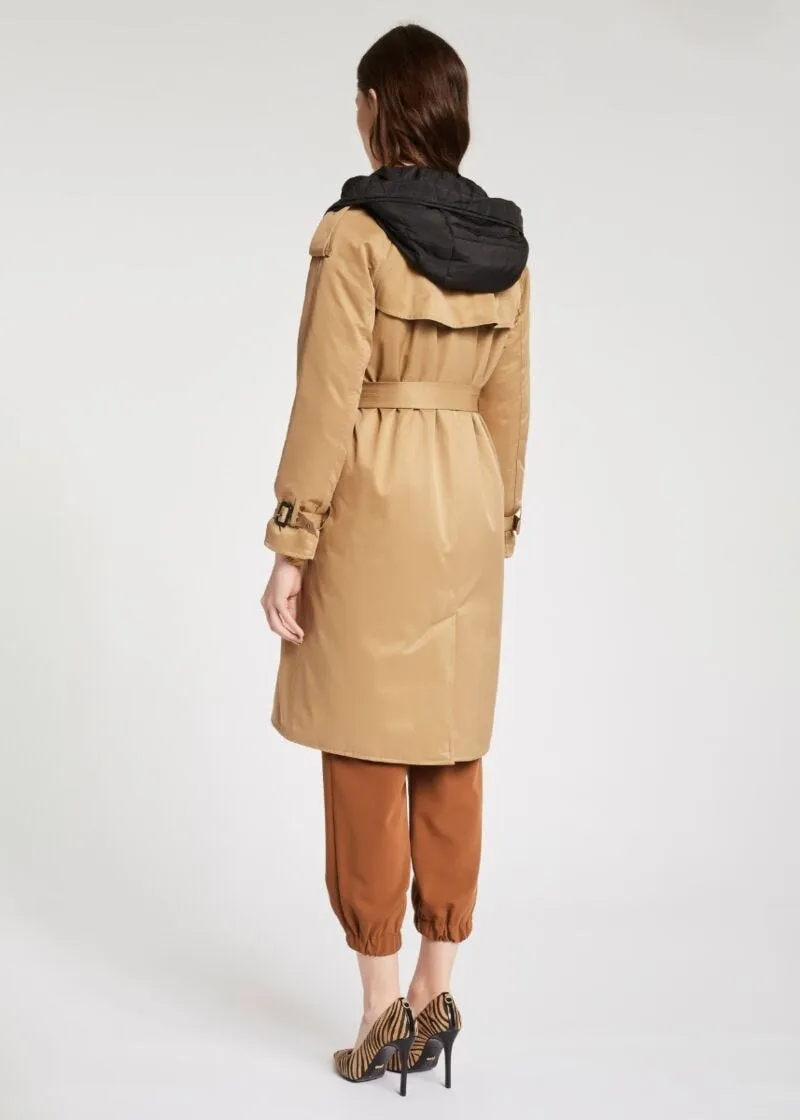 Trench con cappuccio