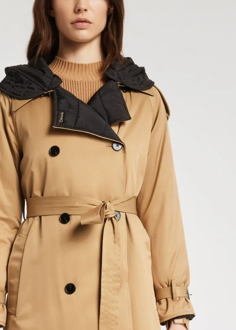 Trench con cappuccio